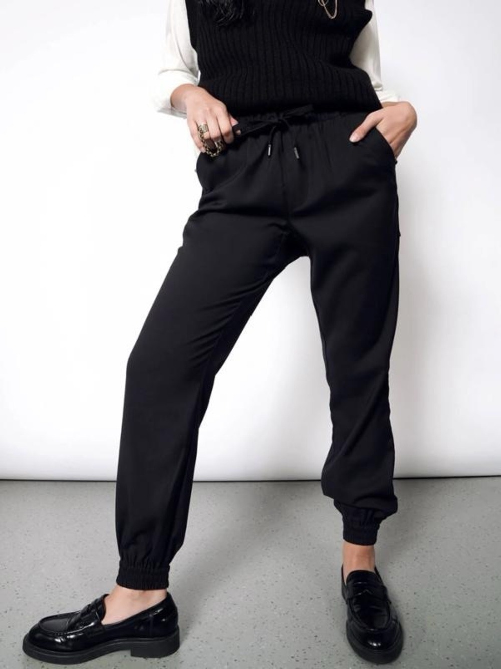 Wildfang the Empower Drawstring joggers pants